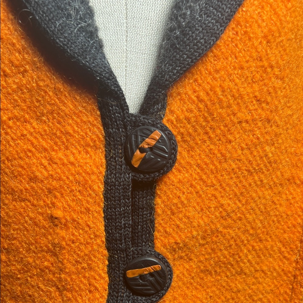 Hand knit Vest - Picture 10 of 13